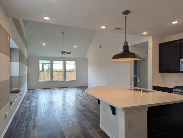 $2,600 | 10503 Dolce Lane, Rosharon, TX 77583