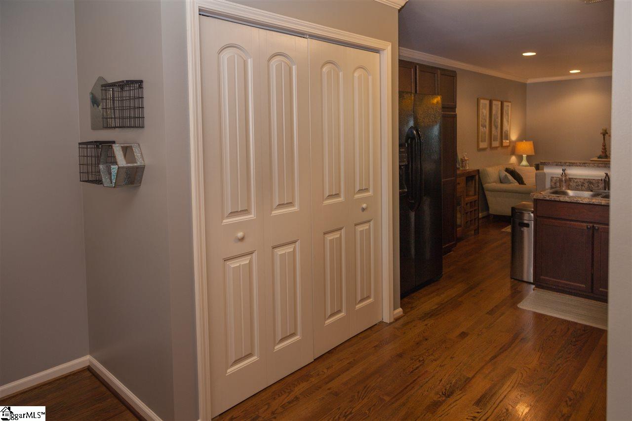 1126 East Lee Road Taylors, SC 29687 - Photo 8 of 24 Gallery Image 8