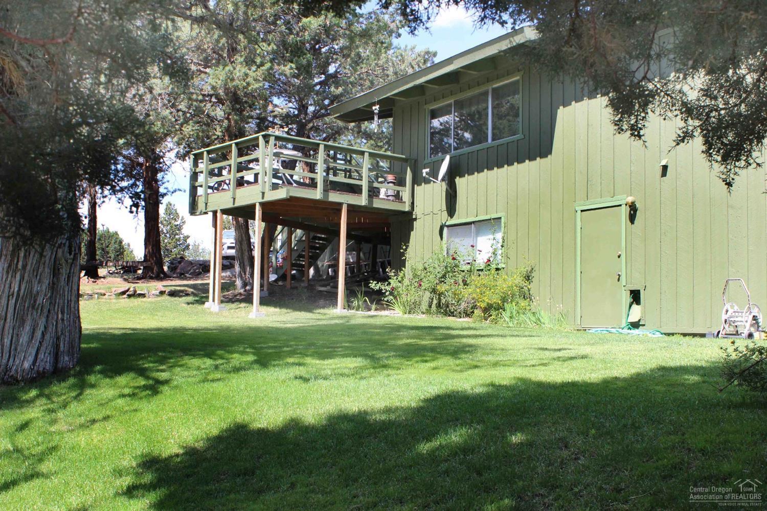 18245 Plainview Road Bend, OR 97703 - Photo 18 of 23 Back of home