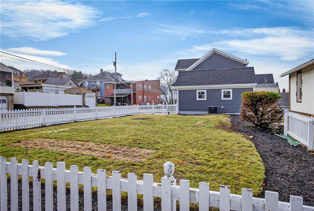 2195 Lenz Avenue Ambridge, PA 15003 - Photo 5 of 50