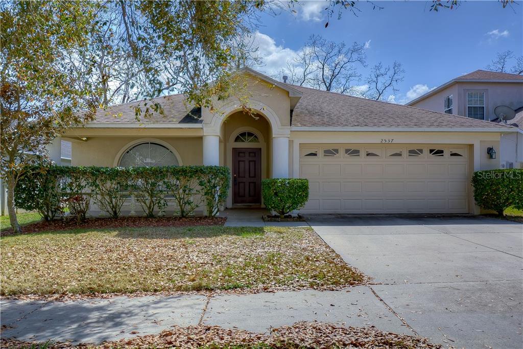 You will love where this home is at; central to tons of dining and entertainment as well as quick access to SR-60, I-75, and I-4!