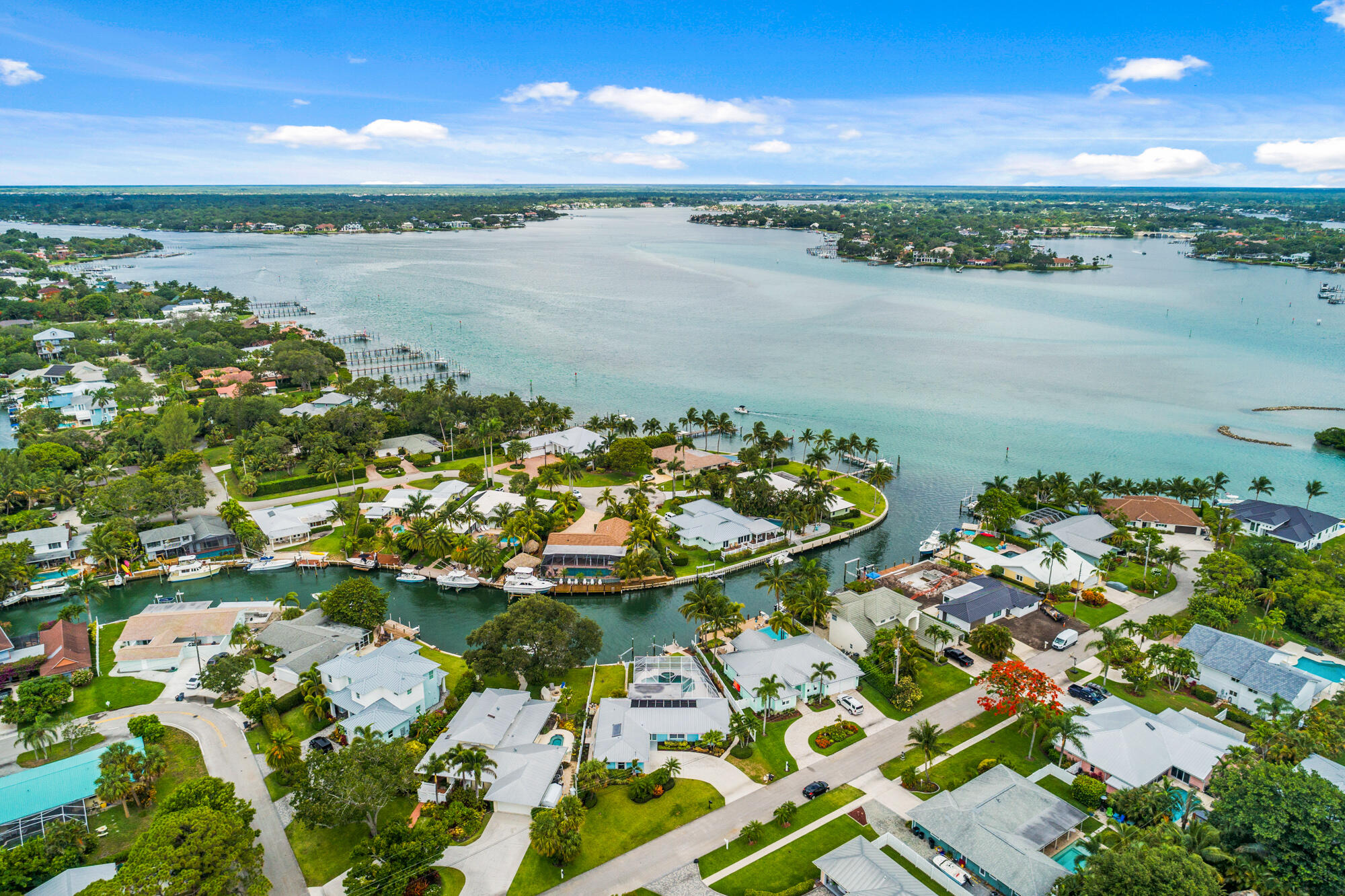 950 Marlin Drive Jupiter, FL 33458 - Photo 2 of 40 950 Marlin Dr Jupiter FL 33458 (13)