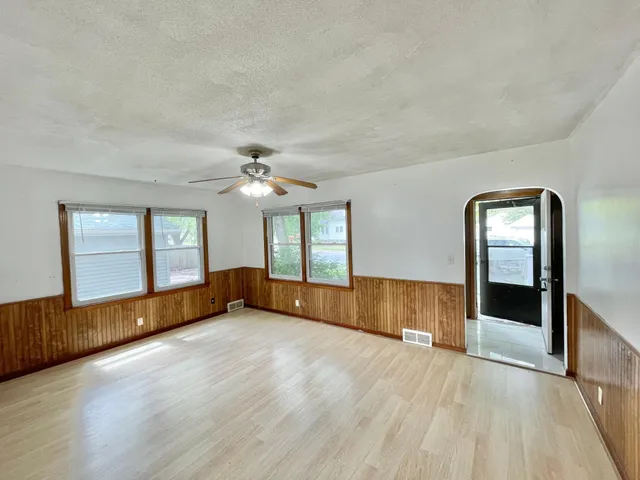 $89,500 | 111 North Park Avenue, Springfield, MN 56087