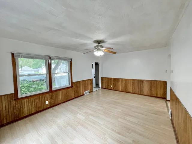 $89,500 | 111 North Park Avenue, Springfield, MN 56087