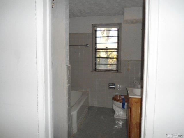 15095 Ashton Road Detroit, MI 48223 - Photo 18 of 19 DSC09023.JPG