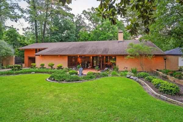 $600,000 | 29 Winged Foot Drive, Conroe, TX 77304