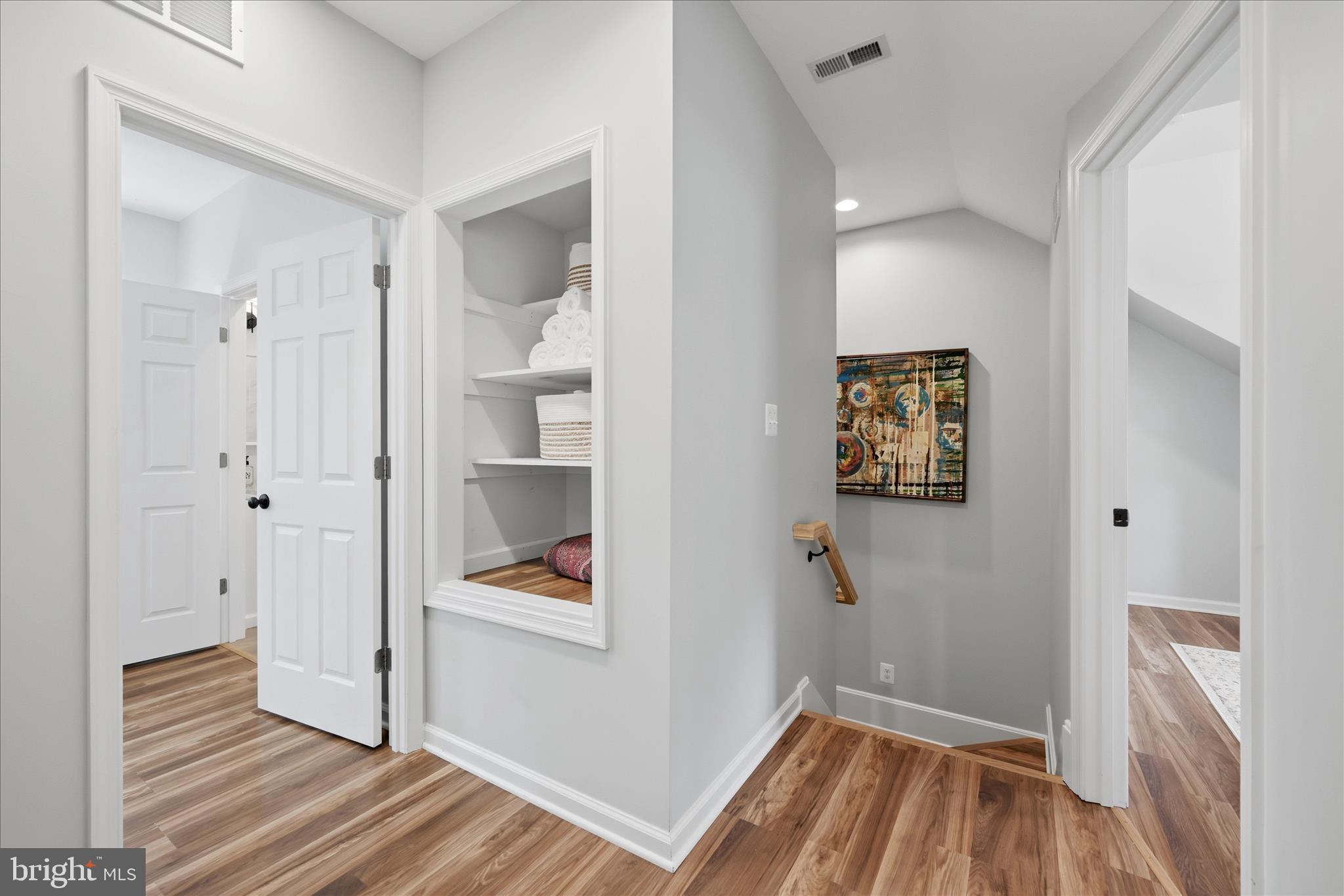 405 Edwards Ferry Road Northeast Leesburg, VA 20176 - Photo 32 of 95 Hallway