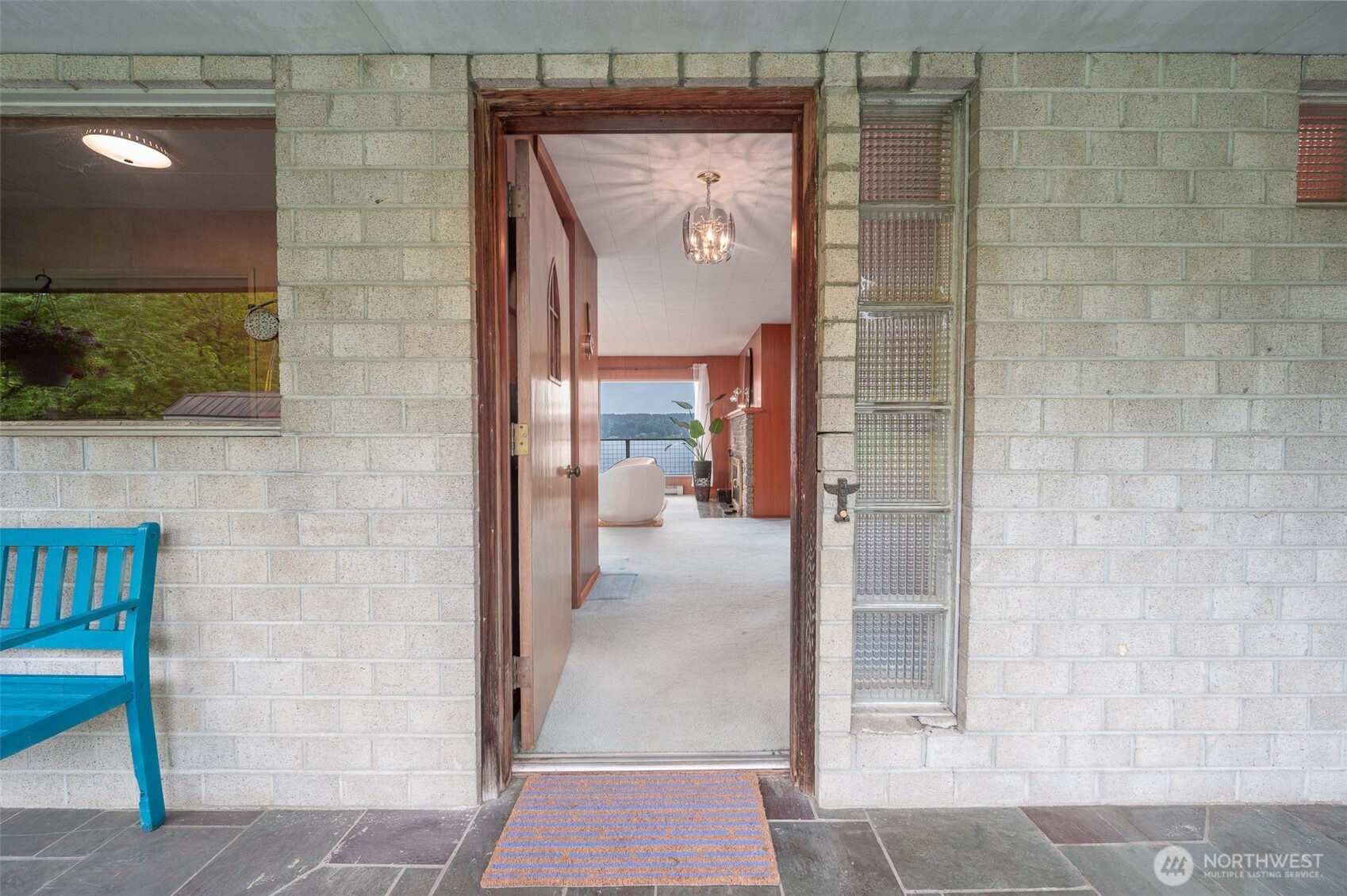 22617 Kingsbury Road Southwest Vashon, WA 98070 - Photo 8 of 29 a view of a bathroom