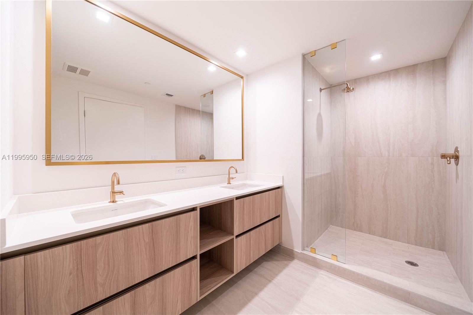77 Southeast 5th Street, Unit 2908 Miami, FL 33131 - Photo 60 of 73