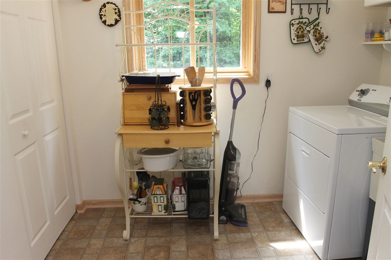 9916 North Long Lake Road Traverse City, MI 49685 - Photo 14 of 50 1834597-13.JPG