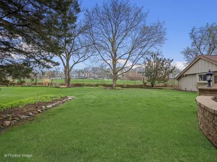 $1,250,000 | 1324 Laurie Lane, Burr Ridge, IL 60527