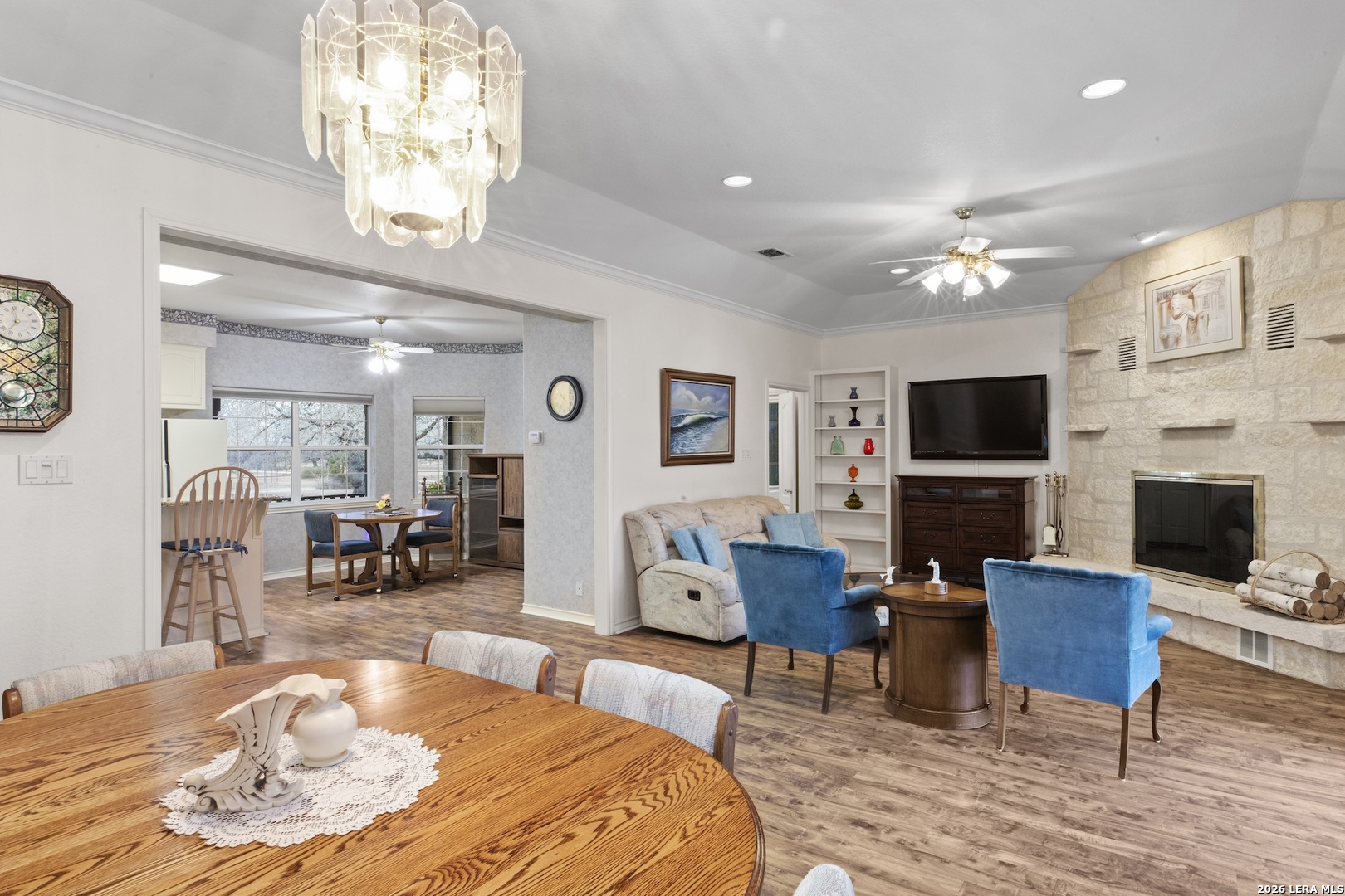 237 Emerald Loop Fredericksburg, TX 78624 - Photo 9 of 38