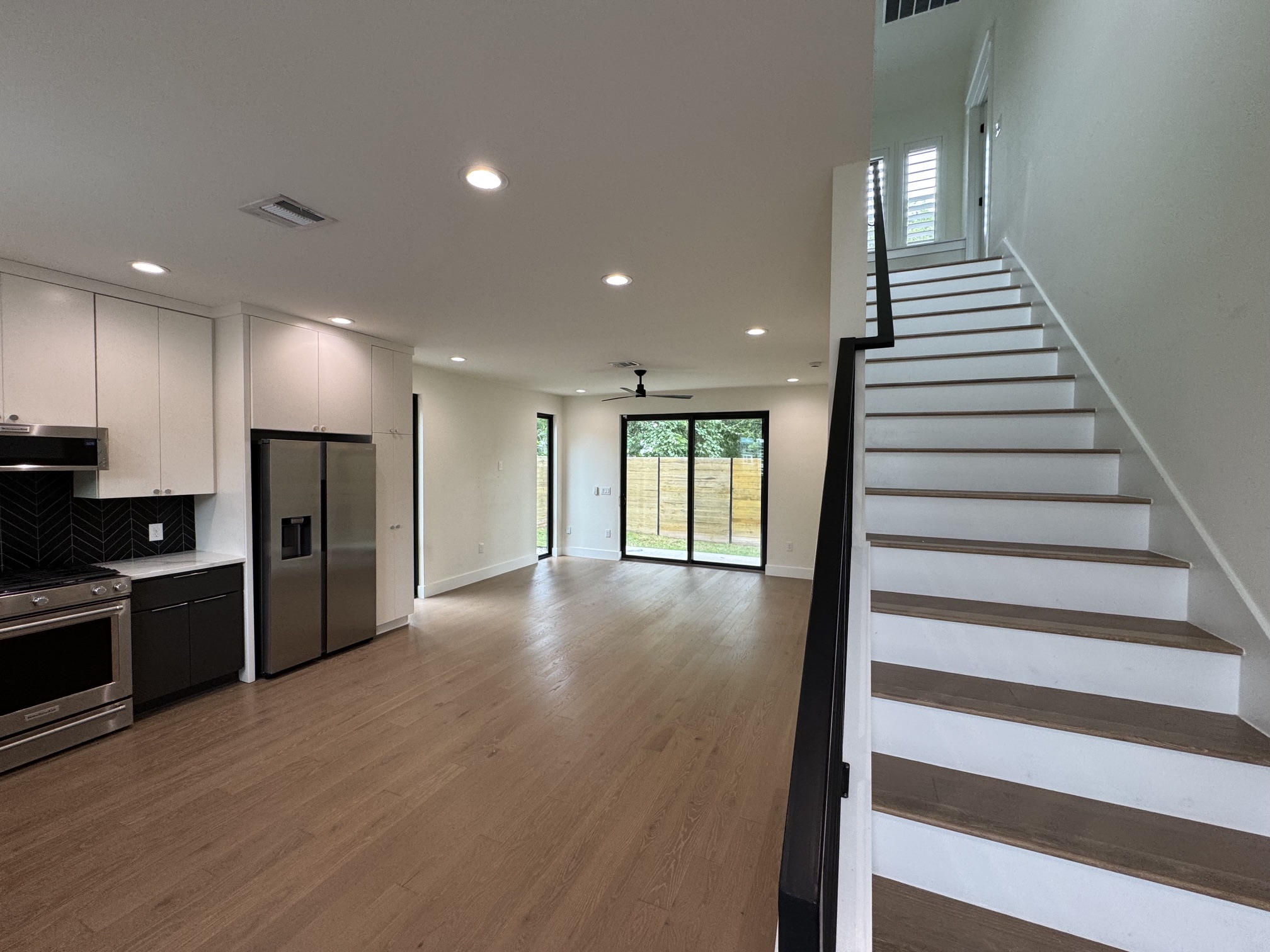 3510 Lyons Road Austin, TX 78702 - Photo 5 of 14