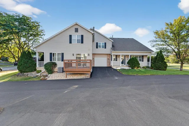 $299,900 | 994 Chandler Lane, Sun Prairie, WI 53590