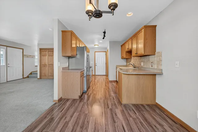 $299,900 | 994 Chandler Lane, Sun Prairie, WI 53590