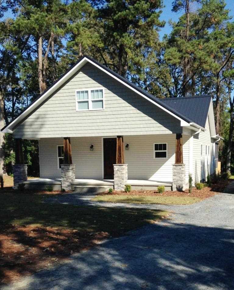 206 Pee Dee Road Aberdeen, NC 28315 - Photo 1 of 9 Primary Photo