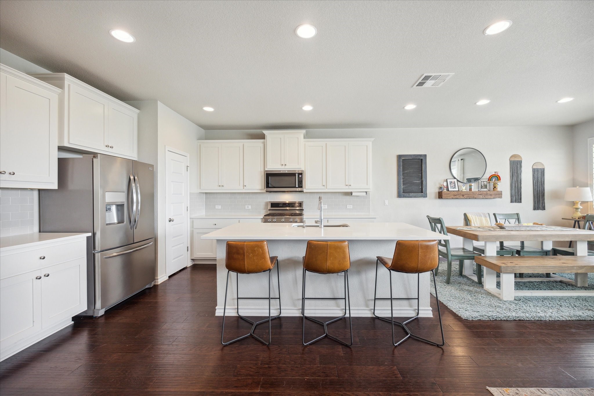 2005 Jacey Way Austin, TX 78725 - Photo 4 of 17 Beautiful kitchen
