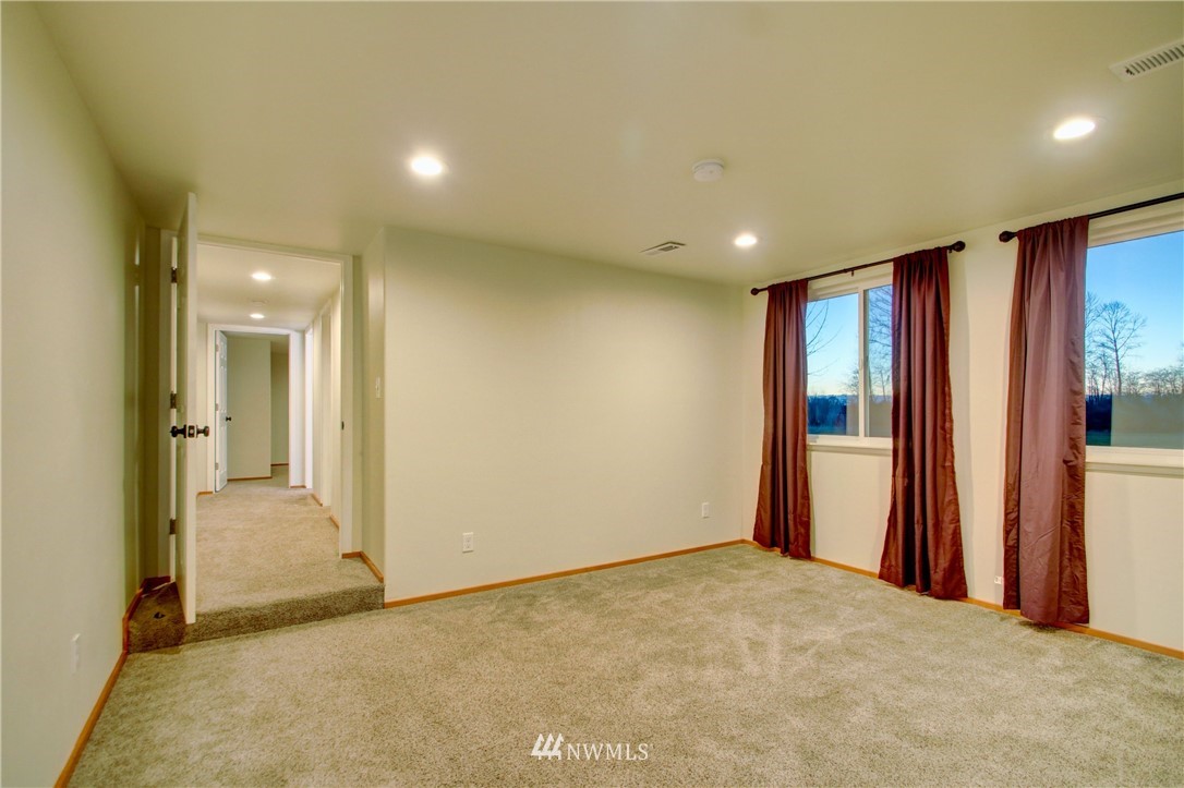 8758 Peavey Road Sedro-Woolley, WA 98284 - Photo 25 of 37 Gallery Image 25