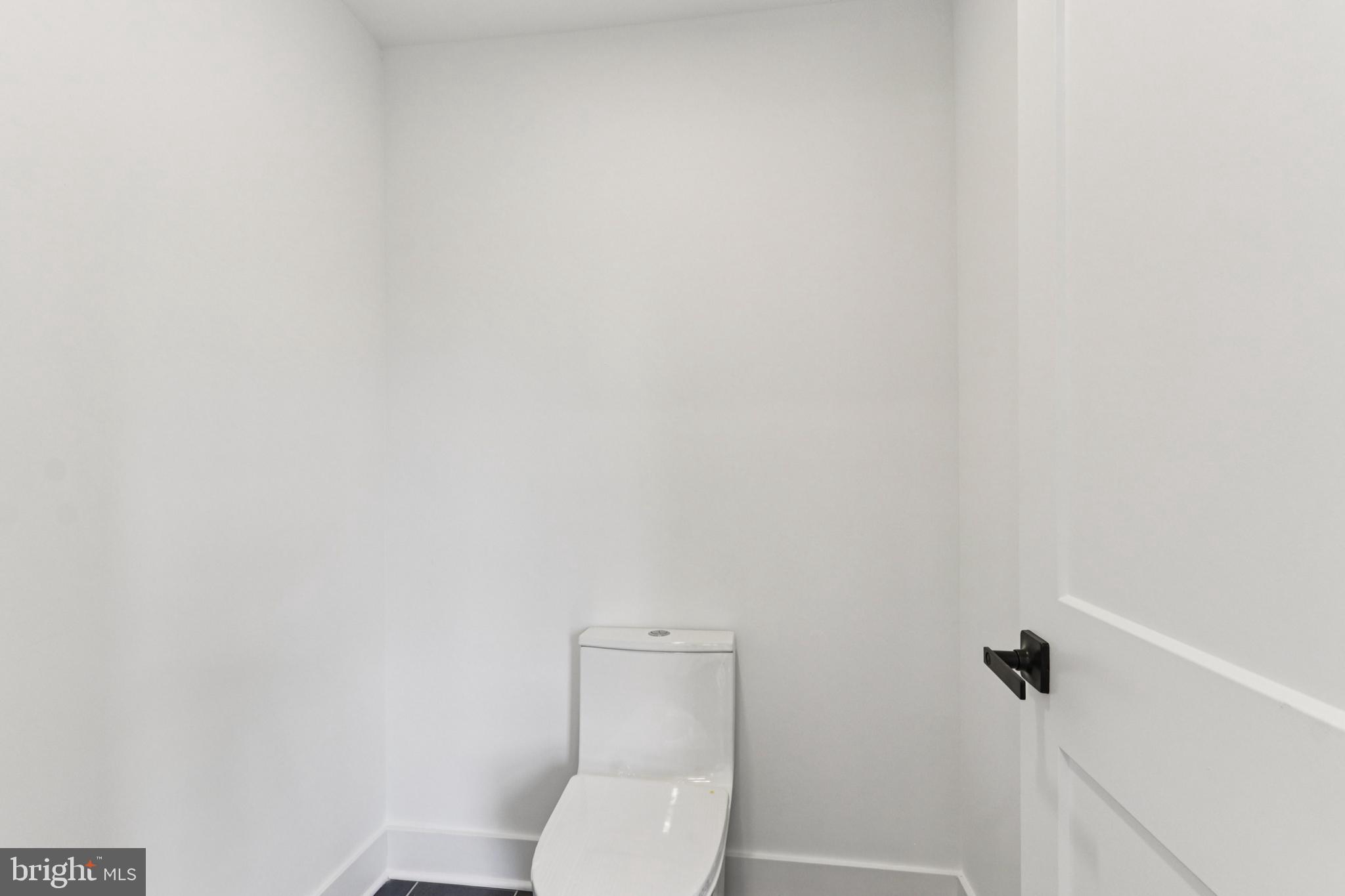 2627 County Line Road Chalfont, PA 18914 - Photo 21 of 75 Master bathroom enclosed