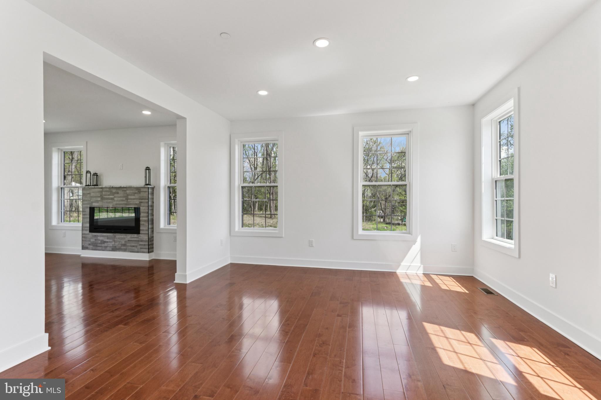 2627 County Line Road Chalfont, PA 18914 - Photo 67 of 75 Library