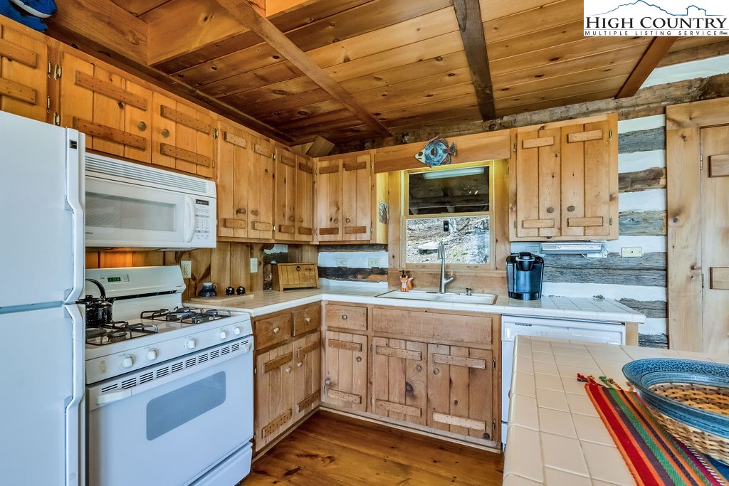 2385 Homestead Road Todd, NC 28684 - Photo 11 of 43 Gallery Image 11