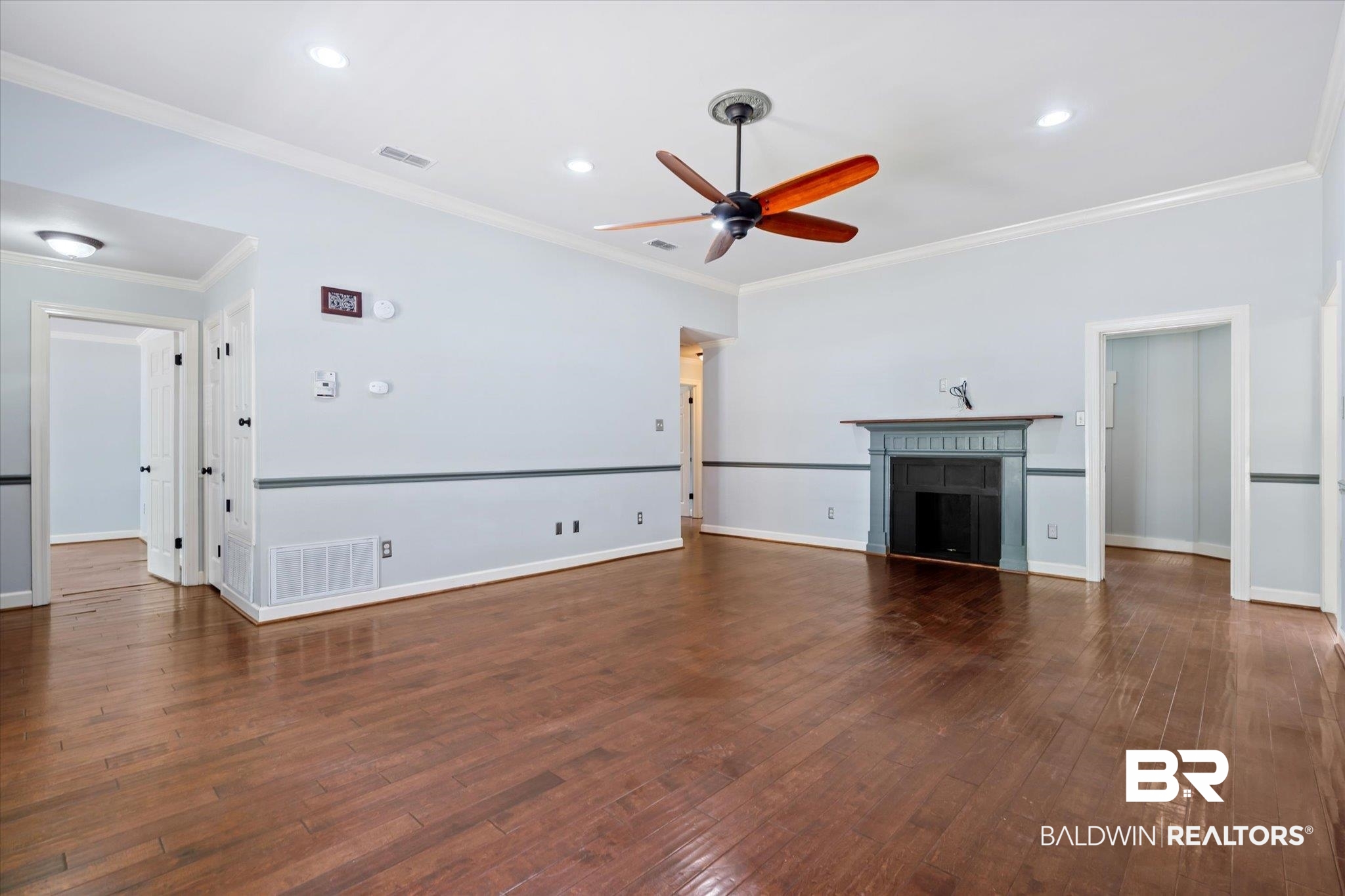 107 Nicole Place Daphne, AL 36526 - Photo 5 of 40 Living Room