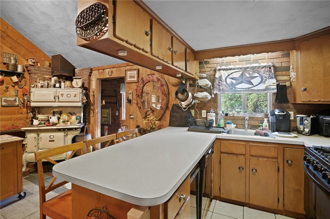 550 Twin Brook Lane Coventry, RI 02816 - Photo 15 of 41 Kitchen