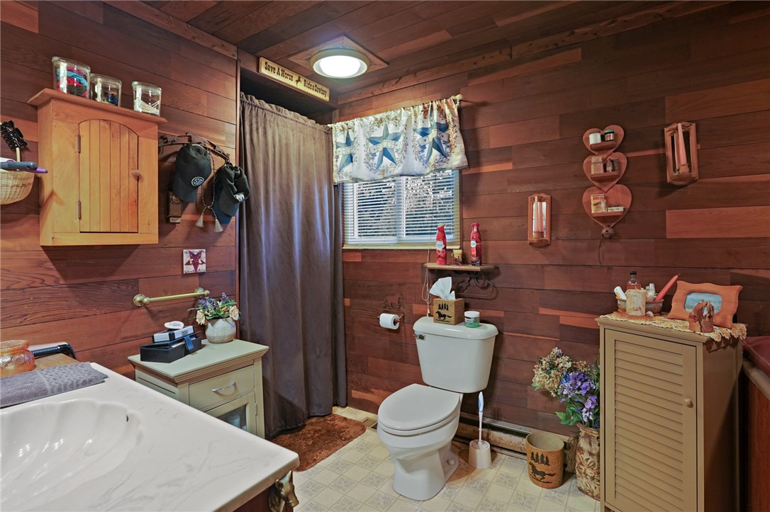 550 Twin Brook Lane Coventry, RI 02816 - Photo 27 of 41 Primary En Suite Bathroom