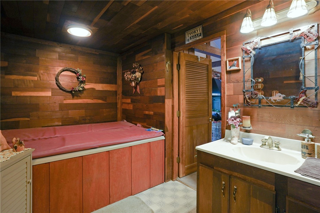 550 Twin Brook Lane Coventry, RI 02816 - Photo 28 of 41 Primary En Suite Bathroom with large Hot Tub