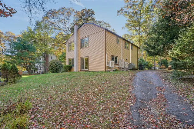 $465,000 | 550 Twin Brook Lane, Coventry, RI 02816