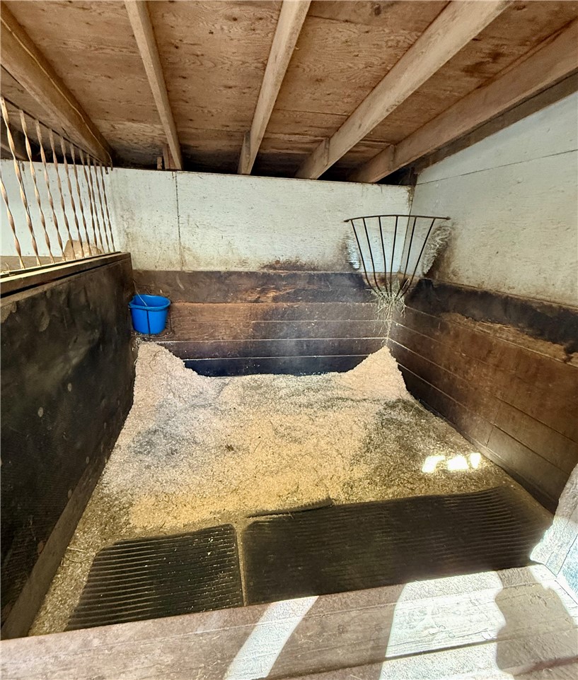 550 Twin Brook Lane Coventry, RI 02816 - Photo 39 of 41 Barn-1 box stall