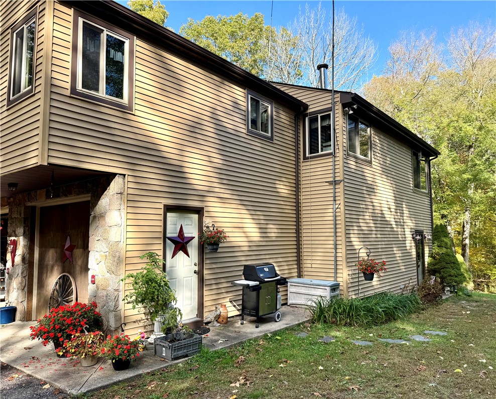 550 Twin Brook Lane Coventry, RI 02816 - Photo 6 of 41