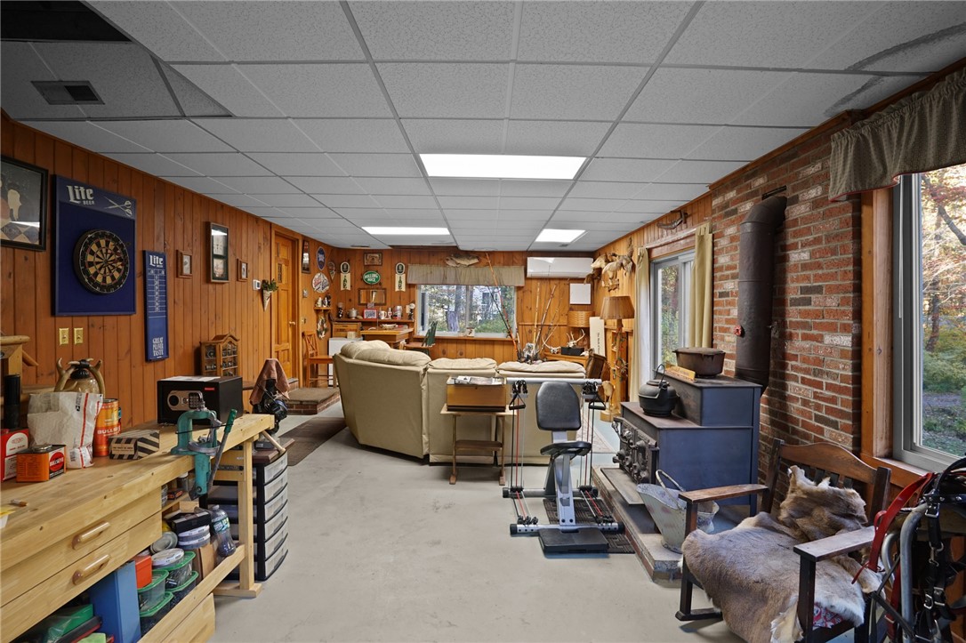 550 Twin Brook Lane Coventry, RI 02816 - Photo 7 of 41 Living/Family room on entry