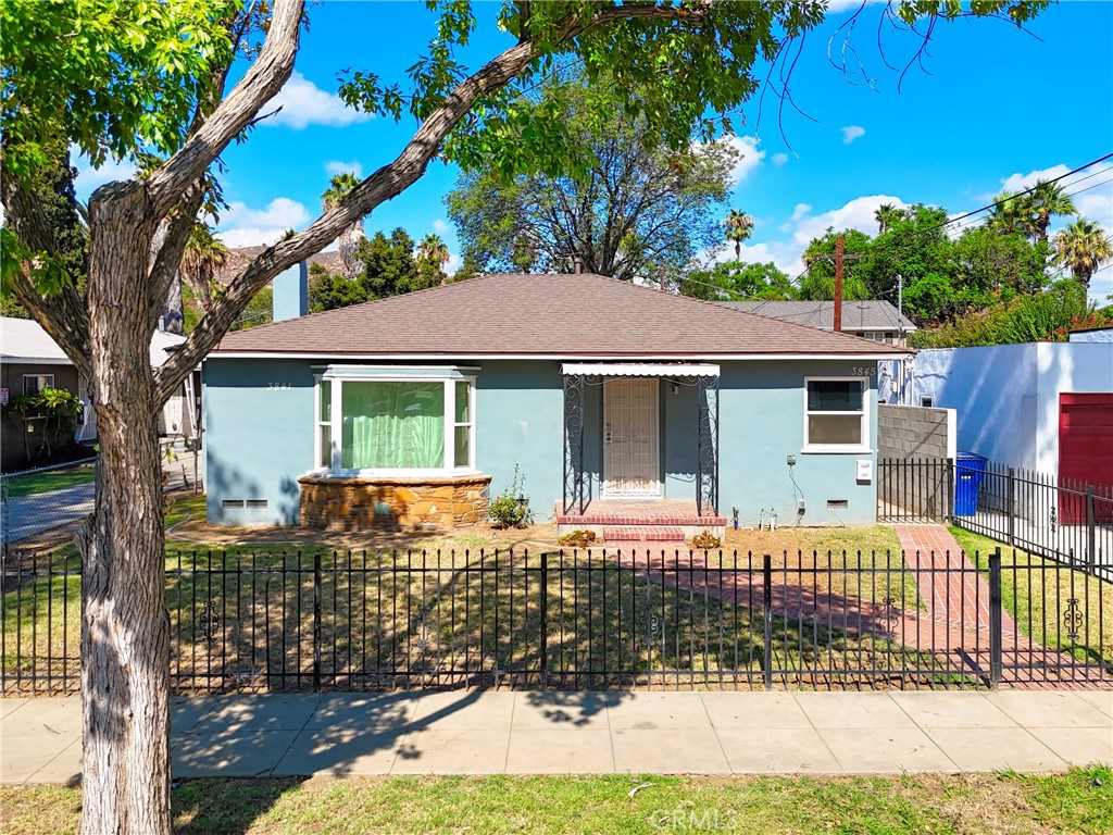 3841 Locust Street Riverside, CA 92501 - Photo 48 of 57 front view of a house