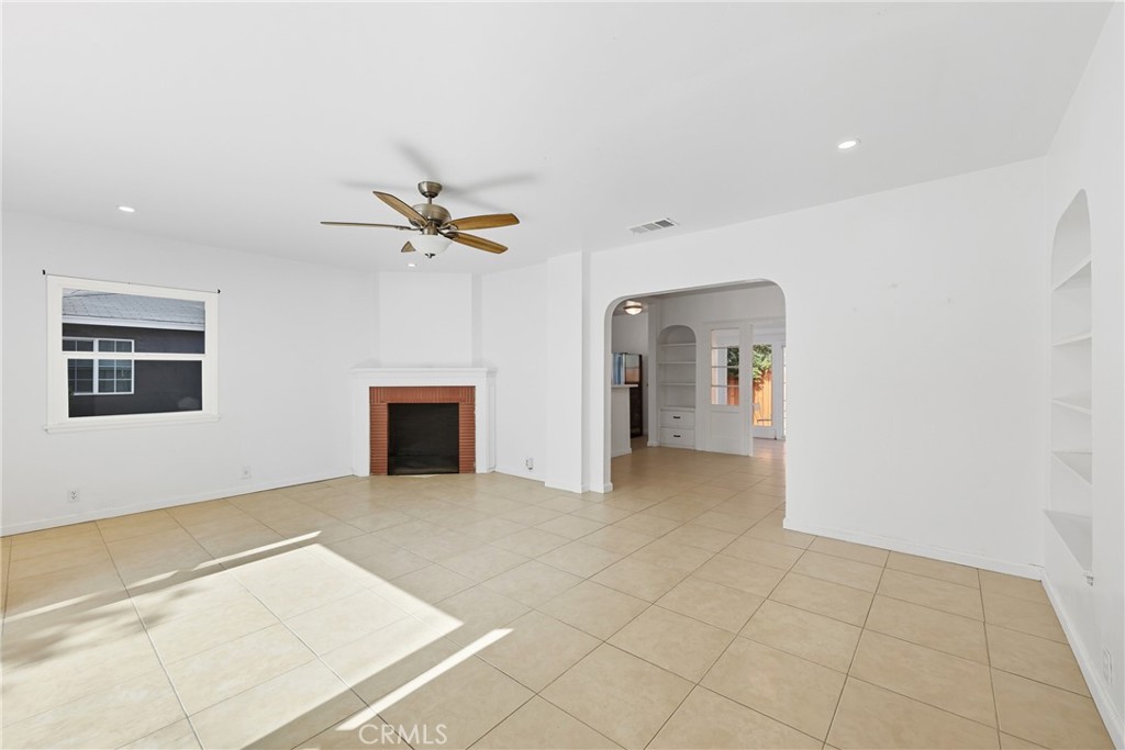 3841 Locust Street Riverside, CA 92501 - Photo 7 of 57