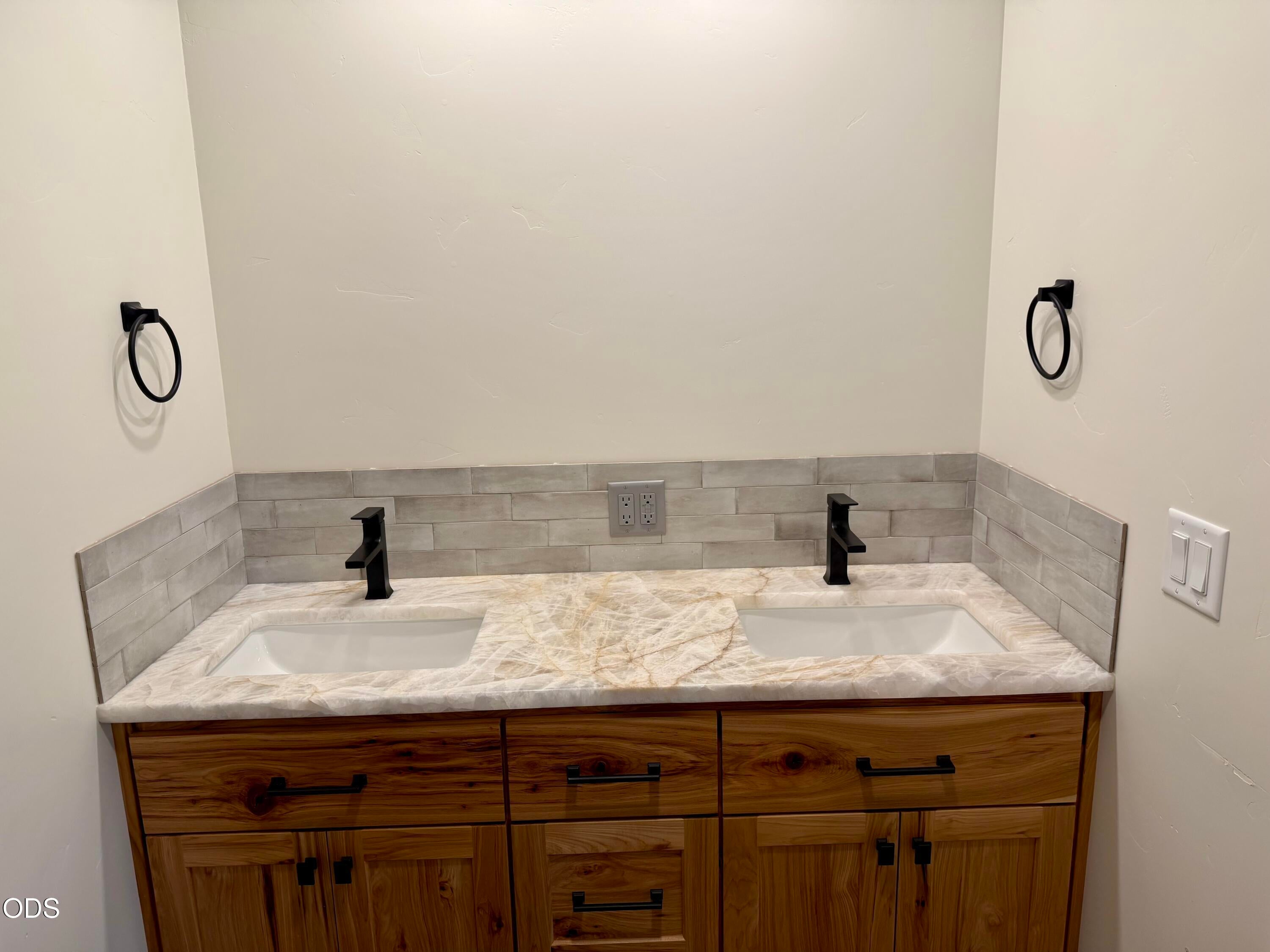 9004 Split Rail Road La Pine, OR 97739 - Photo 29 of 35 Gallery Image 29