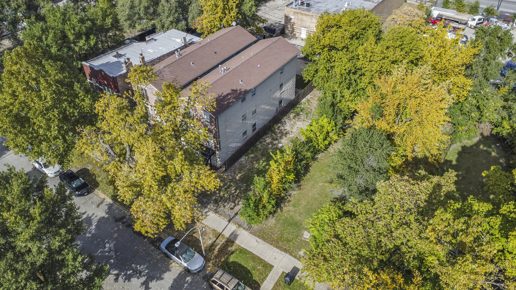 2816 West Flournoy Street Chicago, IL 60612 - Photo 2 of 8