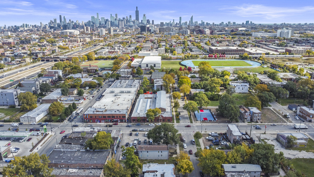 2816 West Flournoy Street Chicago, IL 60612 - Photo 3 of 8