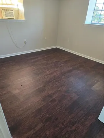 $1,100 | Undisclosed Address, Chalmette, LA 70043