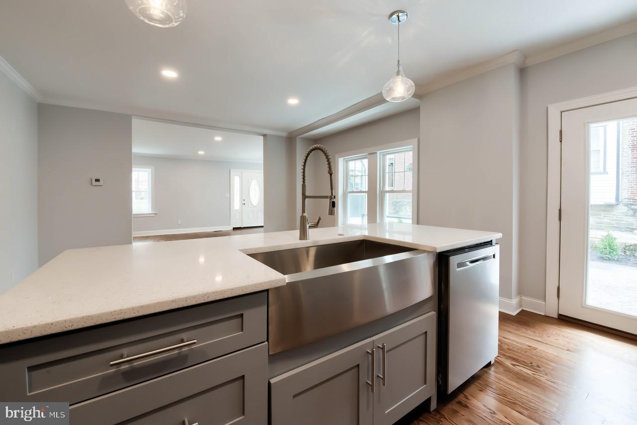 6932 Cresheim Road Philadelphia, PA 19119 - Photo 18 of 36 Gallery Image 18