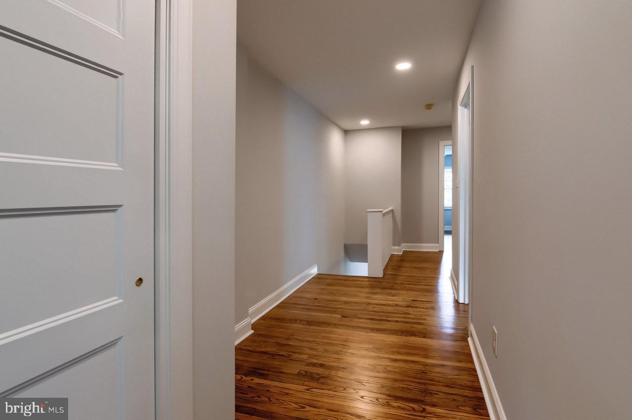 6932 Cresheim Road Philadelphia, PA 19119 - Photo 19 of 36 Gallery Image 19
