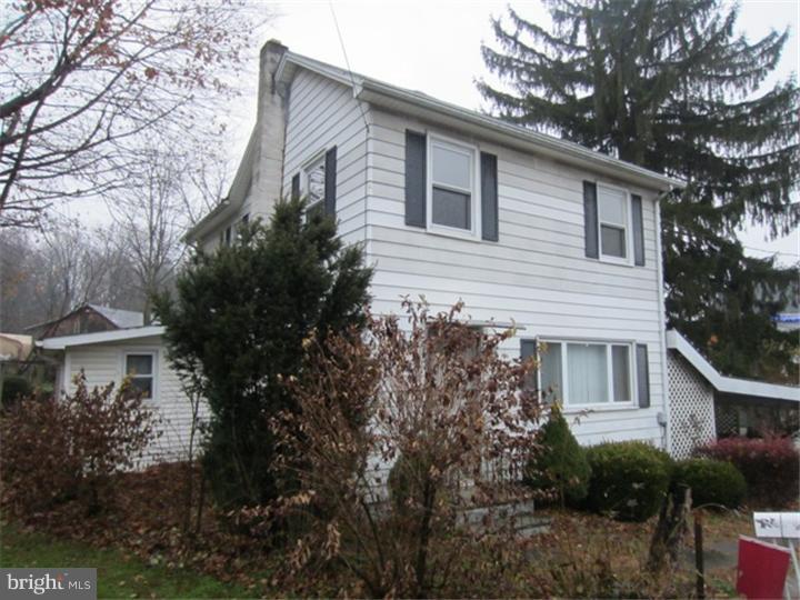 2176 Ridge Road Bangor, PA 18013 - Photo 3 of 24 Gallery Image 3