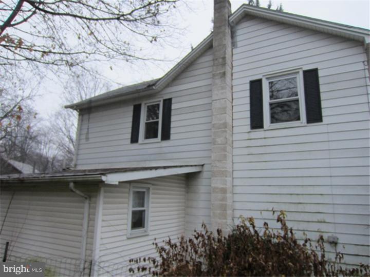 2176 Ridge Road Bangor, PA 18013 - Photo 5 of 24 Gallery Image 5