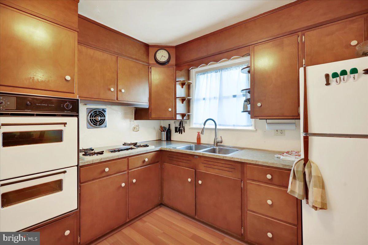 4334 Hilldale Road Reading, PA 19606 - Photo 8 of 27 Kitchen
