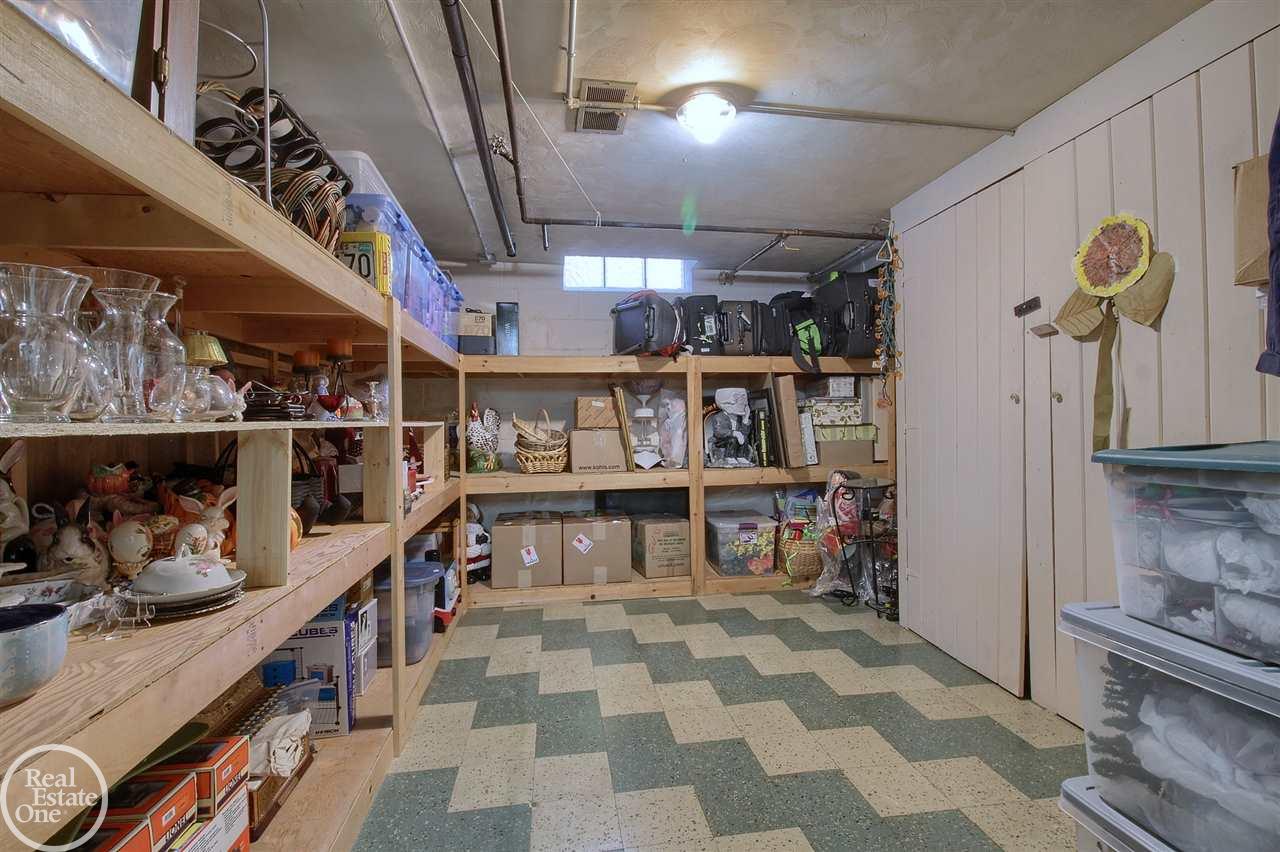 311 Cloverly Road Grosse Pointe Farms, MI 48236 - Photo 26 of 34