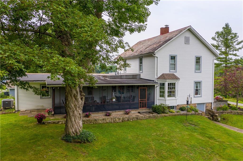 1361 Valley Road New Castle, PA 16105 - Photo 4 of 25