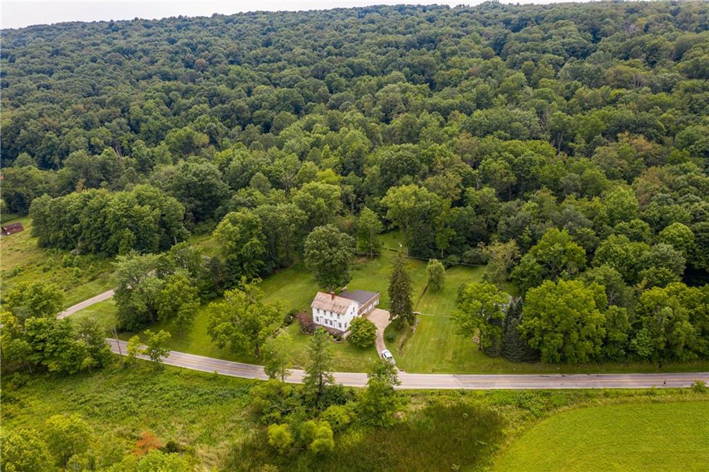 1361 Valley Road New Castle, PA 16105 - Photo 5 of 25