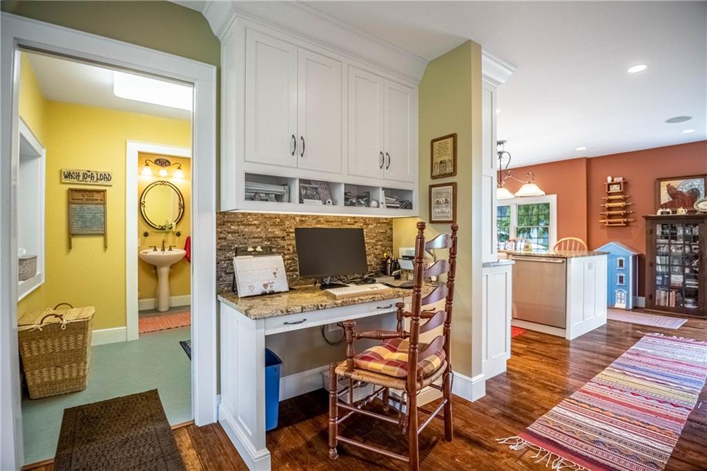 1361 Valley Road New Castle, PA 16105 - Photo 10 of 25