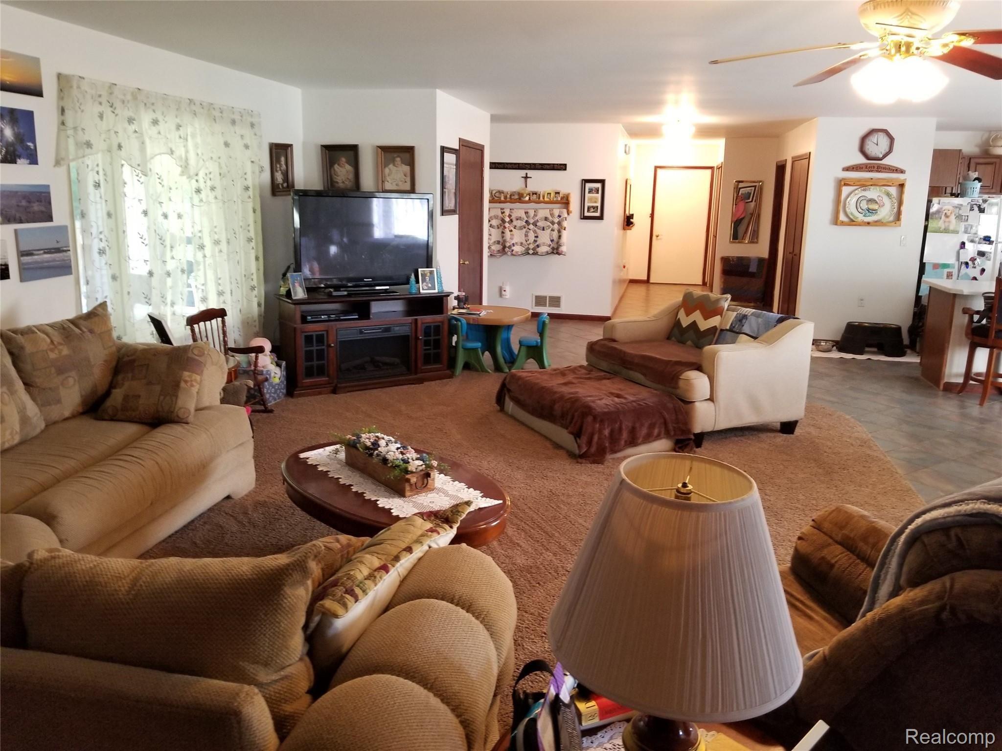 445 South Allen Road St. Clair, MI 48079 - Photo 21 of 33 20191008_100118.jpg