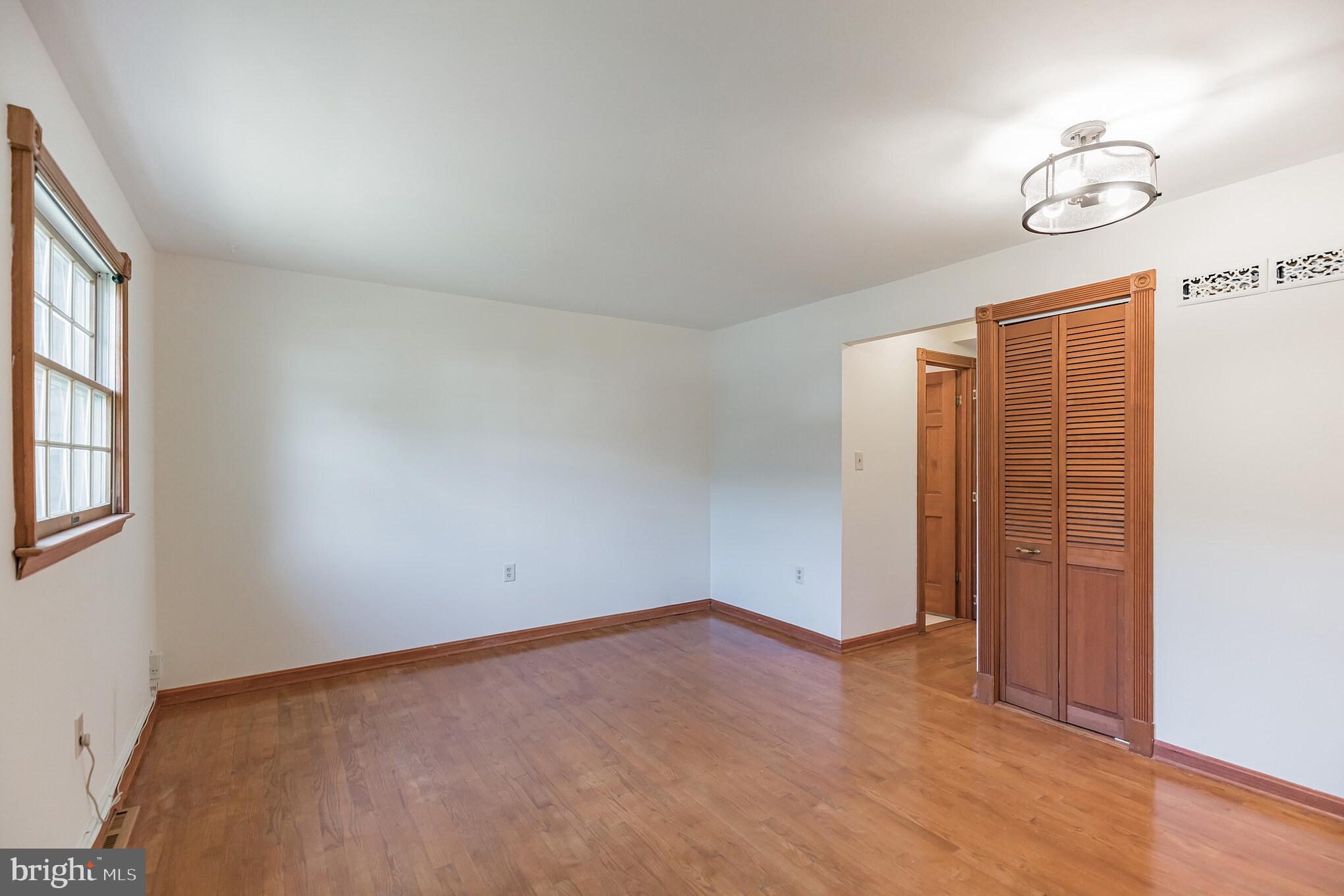8048 Sandy Spring Road Laurel, MD 20707 - Photo 5 of 26 Gallery Image 5